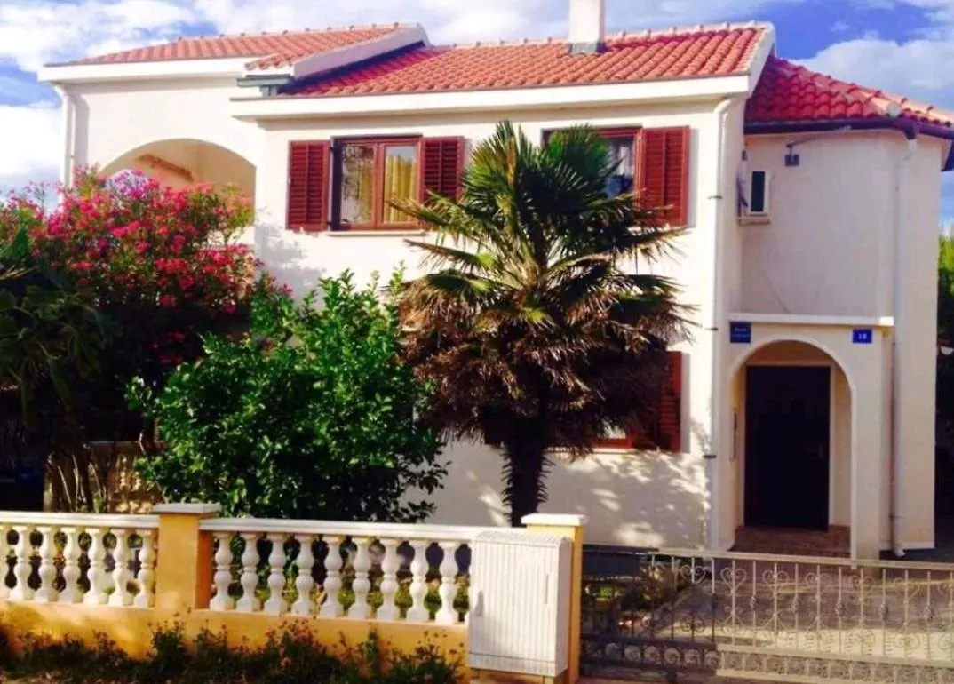 Apartman Car Vir