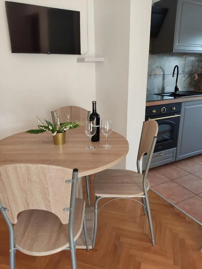 Apartman Car Vir